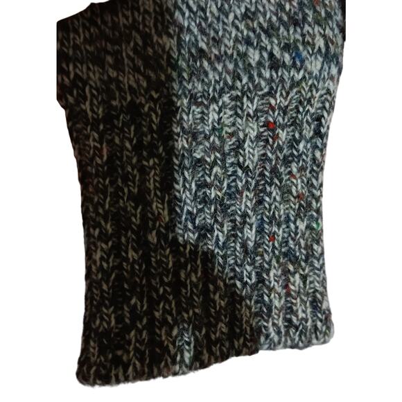 Duke of Marlborough Sweater Size Medium Men's Gray w other specks 55% Wool - Picture 5 of 5